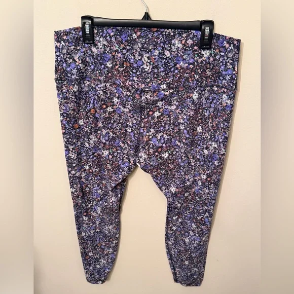 lululemon athletica Purple Floral Leggings - Picture 2 of 4